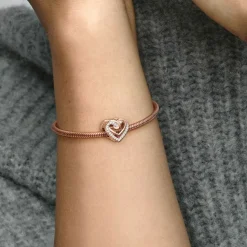 Pandora Charms<Charm Cœurs Entrelacés Scintillant Bijoux - Métal Doré à l'or Rose fin 585/1000