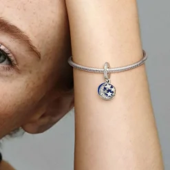 Pandora Charms<Charm pendentif lune et ciel bleu Moments